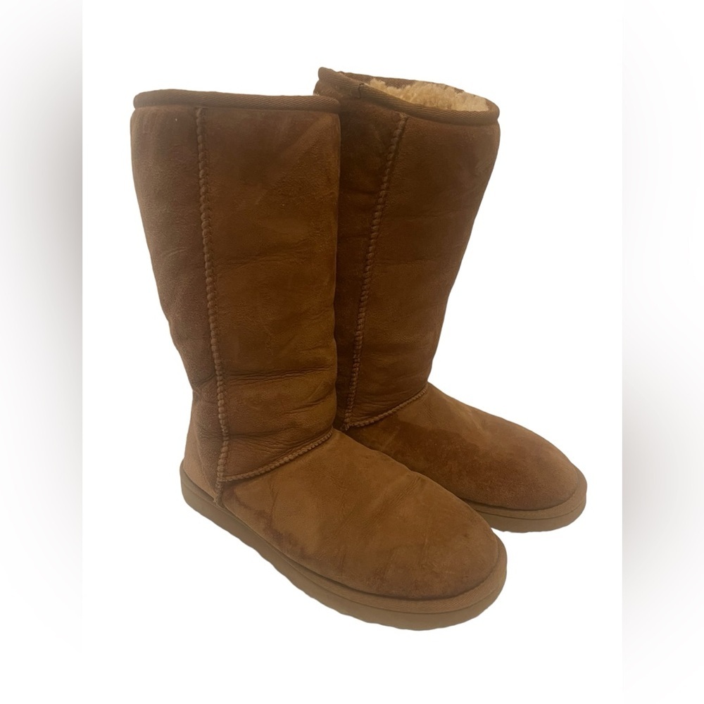 Women’s UGG Boots, Chestnut, Classic Tall Boot, Size: US8 EU39